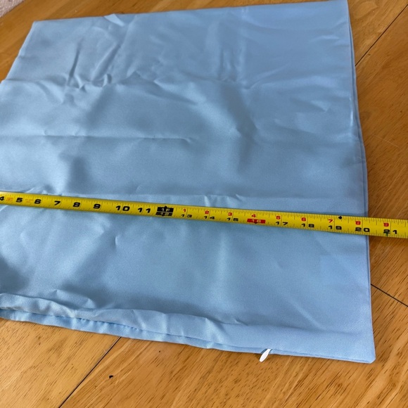 Pillow Cover By Easy-Going, New DHPW6078/20x20 in 4 pieces/Sky Blue - Picture 5 of 6